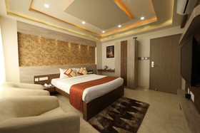 Capital O 19719 Aaccord Hotel