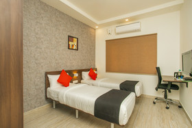 Hotel D'Brooks by OYO