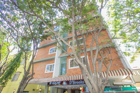 Hotel D'Brooks by OYO