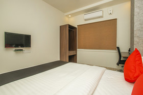 Hotel D'Brooks by OYO