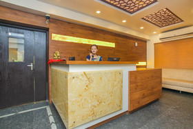 Hotel D'Brooks by OYO