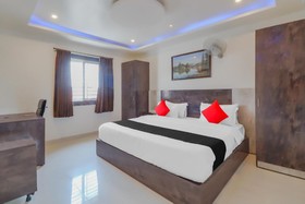 Capital O 79546 Hotel Royal Galaxy
