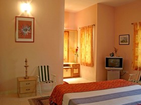Carmel Luxury Homestay