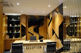 City Lake Hotel
