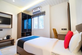 Clove Boutique by OYO Rooms
