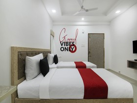 Grand Collection O Near Sarjapur Road Near 7d Voyage