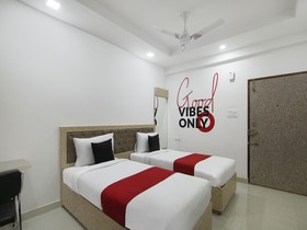 Grand Collection O Near Sarjapur Road Near 7d Voyage