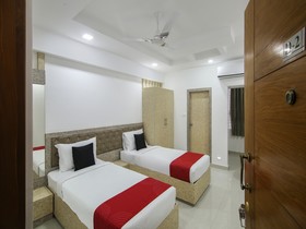 Grand Collection O Near Sarjapur Road Near 7d Voyage