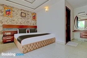 Collection O 76073 Bhagini Suites
