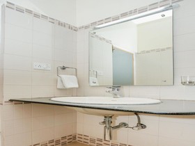 Compact Supralisa by OYO