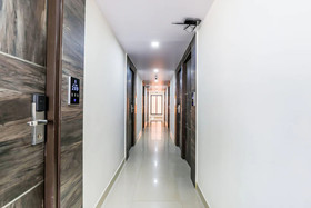 Crown Heights by FabHotel