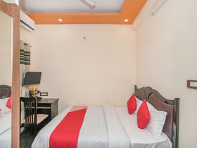 Delite Suites by OYO Rooms