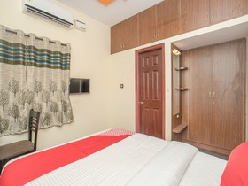 Delite Suites by OYO Rooms