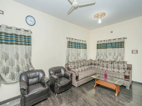 Delite Suites by OYO Rooms