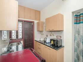 Delite Suites by OYO Rooms