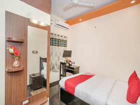Delite Suites by OYO Rooms
