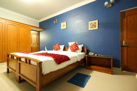 Eyrie Comforts BY OYO Rooms