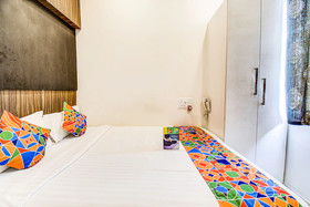 FabHotel Corporate Crown