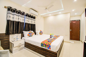 FabHotel Corporate Crown
