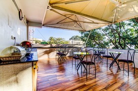 FabHotel Grand Savoury Suites