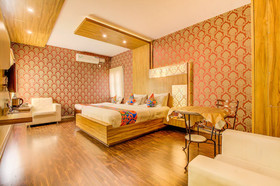 FabHotel Grand Savoury Suites