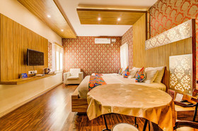 FabHotel Grand Savoury Suites