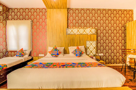 FabHotel Grand Savoury Suites