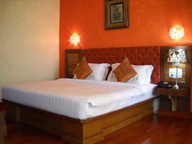 Golden Metro Hotel