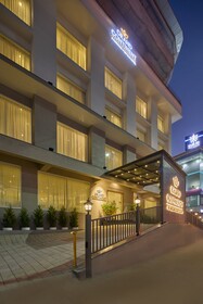 Grand Continent Hebbal A Sarovar Portico Affiliate Hotel