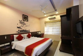 The Grand Continent by OYO Rooms