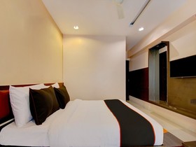 The Grand Continent by OYO Rooms