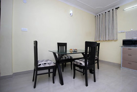 Green Suits By OYO Rooms