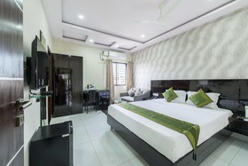 Greenwood Premier Suites