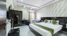 Greenwood Premier Suites