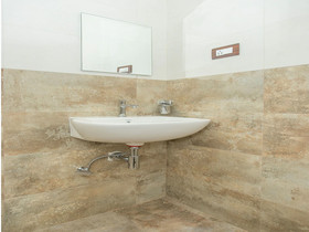 High Street by OYO Rooms