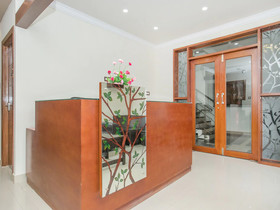 High Street by OYO Rooms