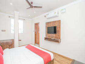 High Street by OYO Rooms