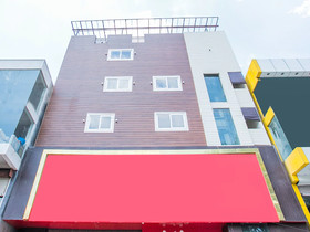 High Street by OYO Rooms