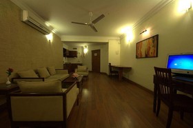 HM Suites & Studios