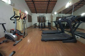HM Suites & Studios
