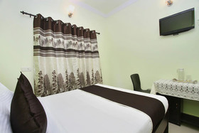 Hotel Ashberry By OYO Rooms