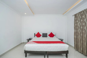 Hotel Cosmopolitan By OYO Rooms