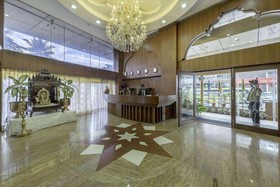 Hotel Crystal Castle