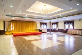 Hotel Crystal Castle by OYO Rooms