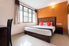 Hotel Crystal Castle by OYO Rooms