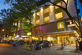 Hotel Fountain Tree By TGI