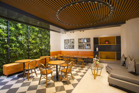 Hotel Fountain Tree By TGI