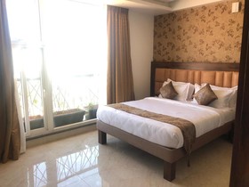 Hotel Golden Evana