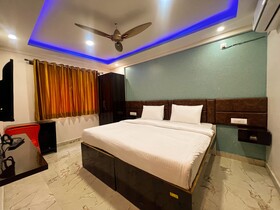 Hotel Grand Palace