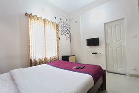 Hotel Home Comforts by OYO Rooms
